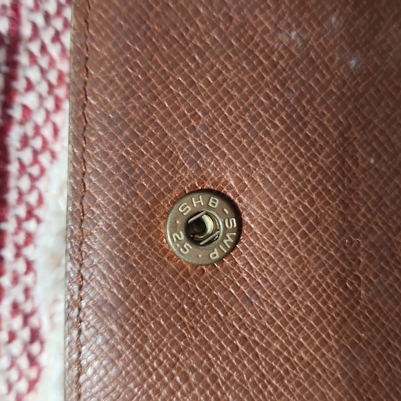 Authentic vintage Louis Vuitton clutch/large wallet. See pictures of wear/tear - Picture 9 of 15